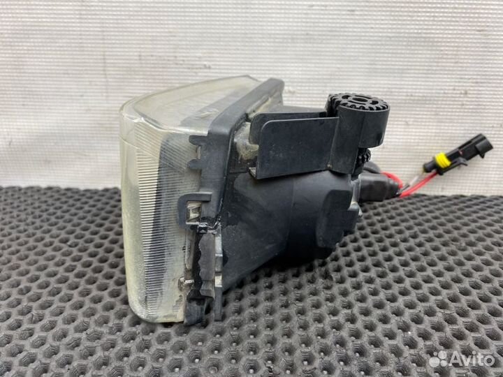 Фара противотуманная правая Bmw 7-Series F01