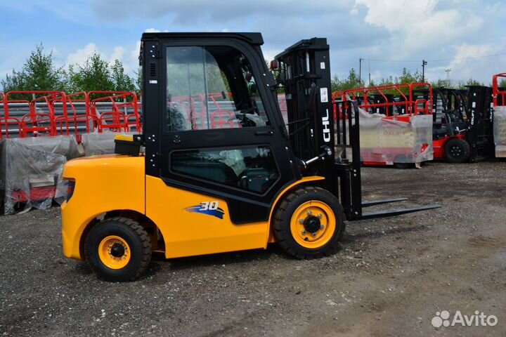 Вилочный погрузчик CHL CPCD30, 2023