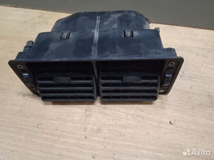 Дефлектор центральный bmw 5 E28 бмв 5 E28