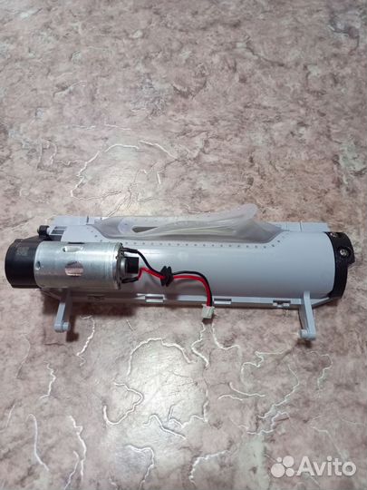 Двигатель для щетки для робота-пылесоса