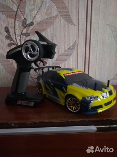 Радиоуправляемая модель для дрифта