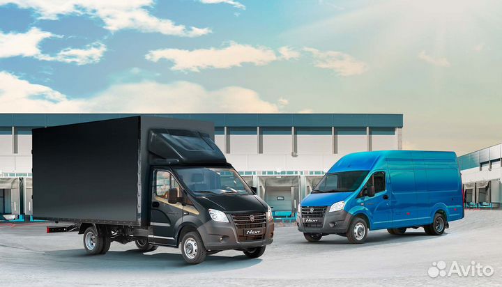 Водитель с грузовым авто