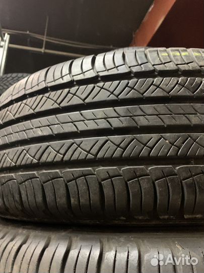 Michelin Latitude Tour HP 215/70 R16
