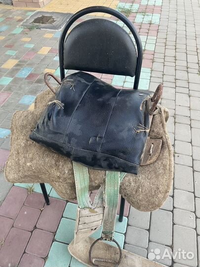 Седло для лошади