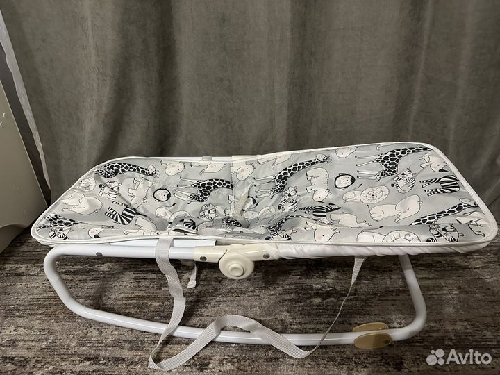 Шезлонг для новорождённого
