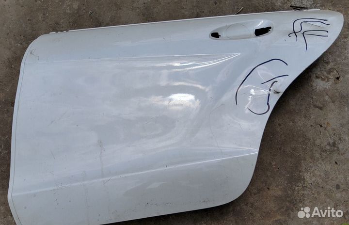 Дверь задняя левая Mercedes CLS 218