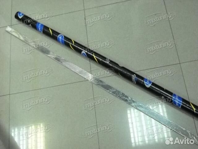 Накладка на крышку багажника Land Rover Discovery