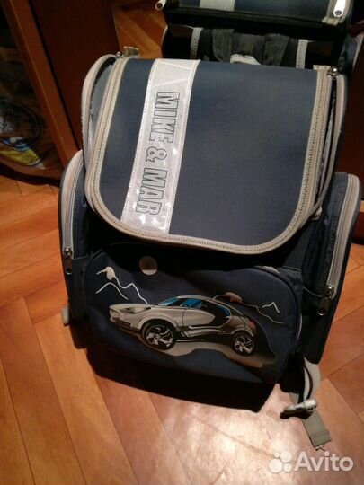 Рюкзак школьный