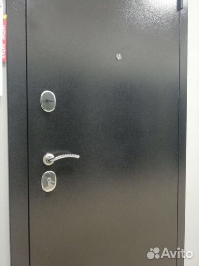 Дверь входная