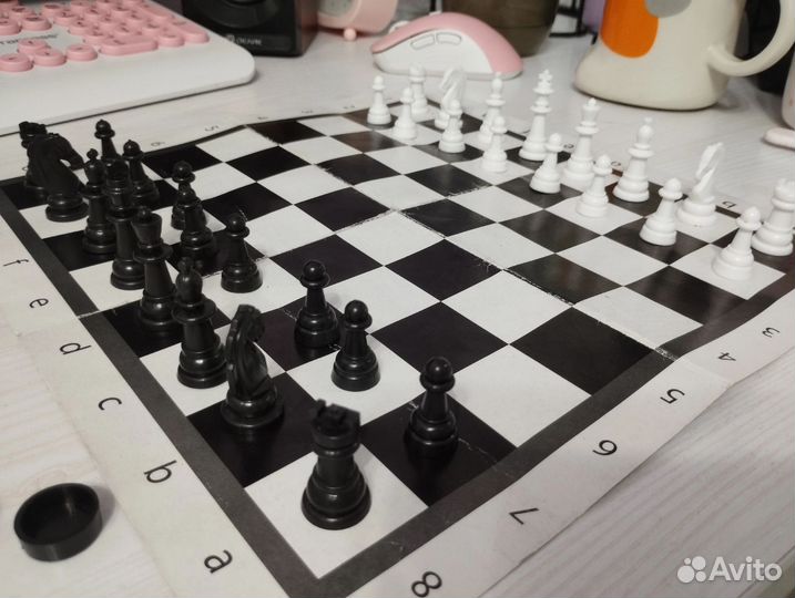 Маленькие шахматы, + в подарок мини шашки