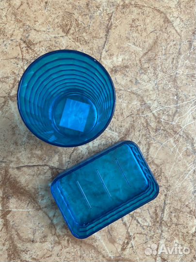 Мыльница и стаканчик под зубную пасту и щётки