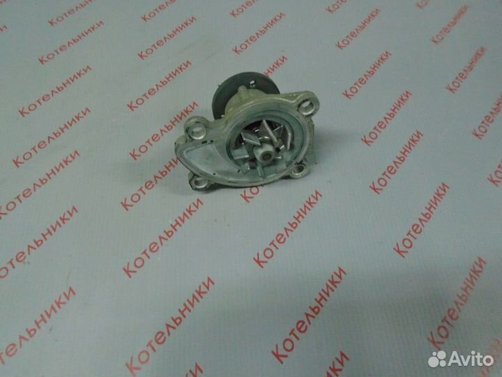 Nissan 21010-ED025 Насос водяной (Помпа)