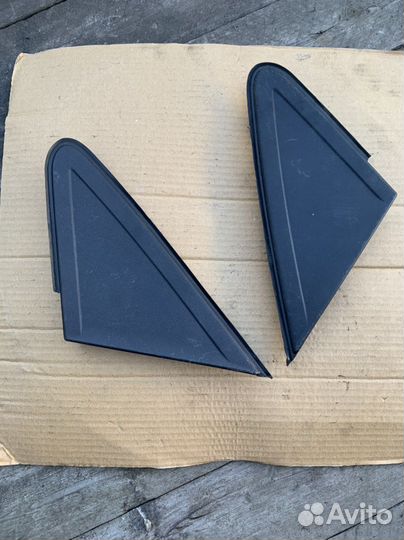Накладка правая на крыло Ford Focus 2