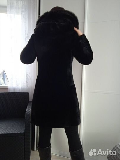 Шуба мутоновая с капюшоном 44