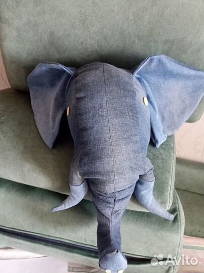 Слон Димка. Точнее, его голова