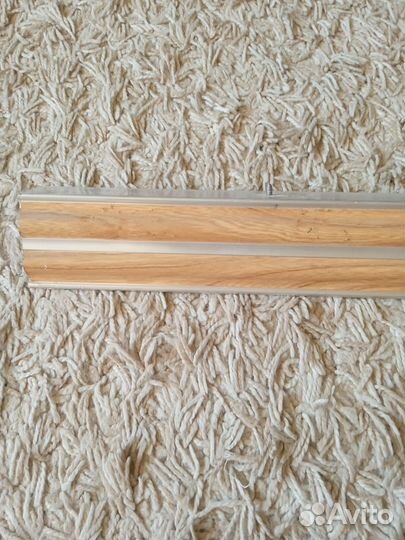 Продам потолочный карниз