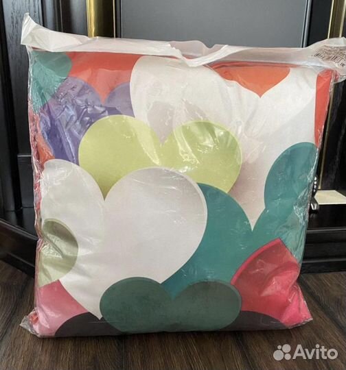 Подушка декоративная Цветные сердца