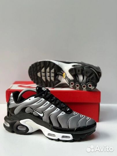 Кроссовки Nike air max tn plus