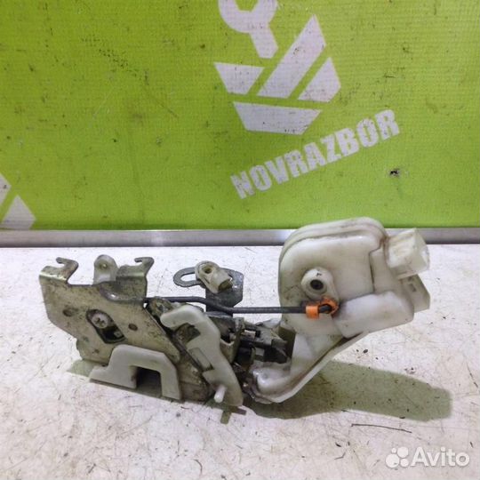 Замок двери задней левой Митсубиси Галант 9