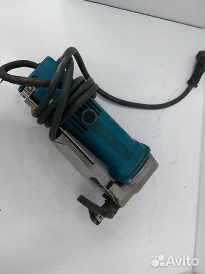 Ножницы по металлу Makita JS1600