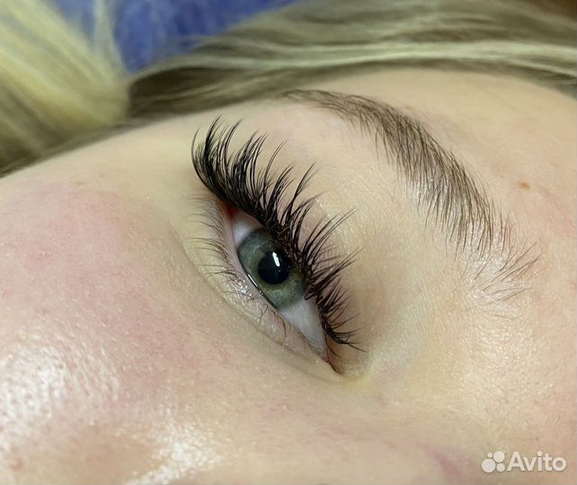 Наращивание ресниц,оформление бровей