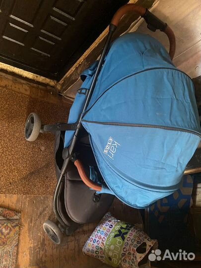 Прогулочная коляска