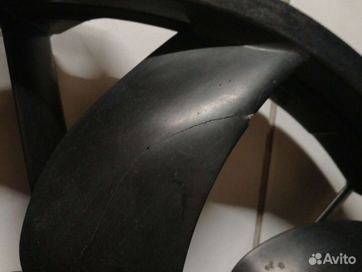 Вентилятор охлаждения двигателя