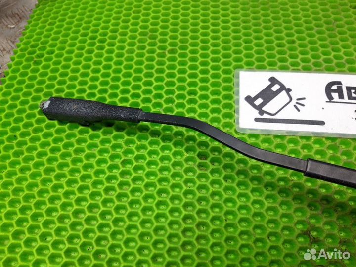 Поводок стеклоочистителя передний левый Qashqai 1