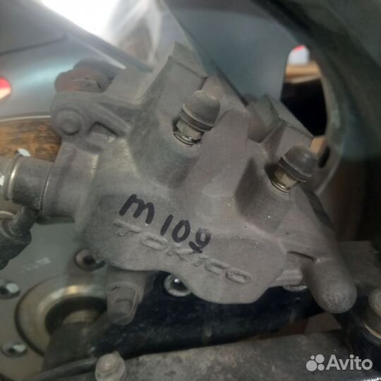 Суппорт задний Suzuki M109R Boulevard/VZR1800