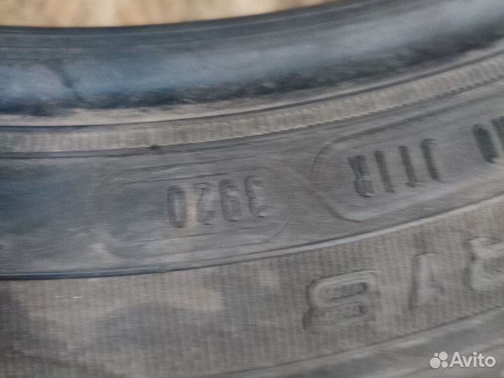 Goodyear Viva 3 235/45 R18 94V