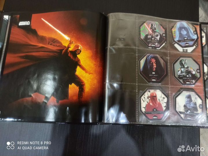 Фишки, жетоны, медали, значки