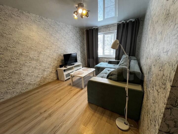 2-к. квартира, 42 м², 1/5 эт.
