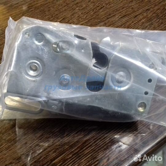 Замок двери Ман Тга левый 81626806149