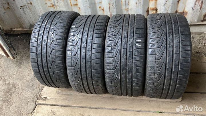 Pirelli Winter Sottozero II 255/40 R18