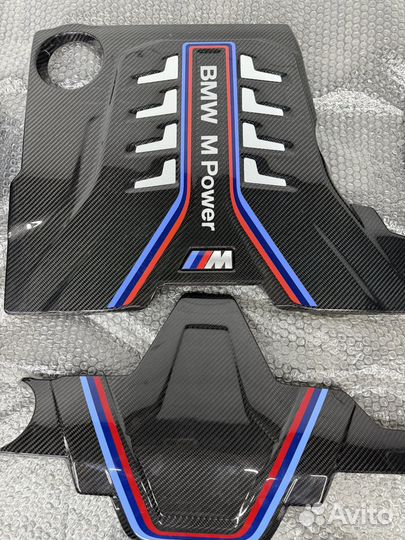 Карбоновый кожух двигателя BMW M5 F90 M8 F92 F93