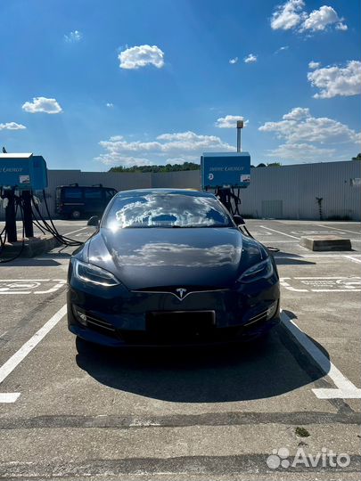 Авто на свадьбу Tesla Model S