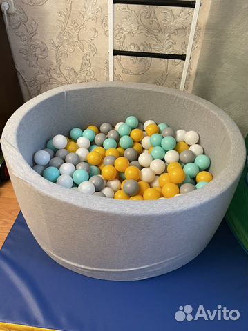 Бассейн детский с шарами