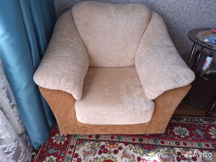 Мягкое кресло