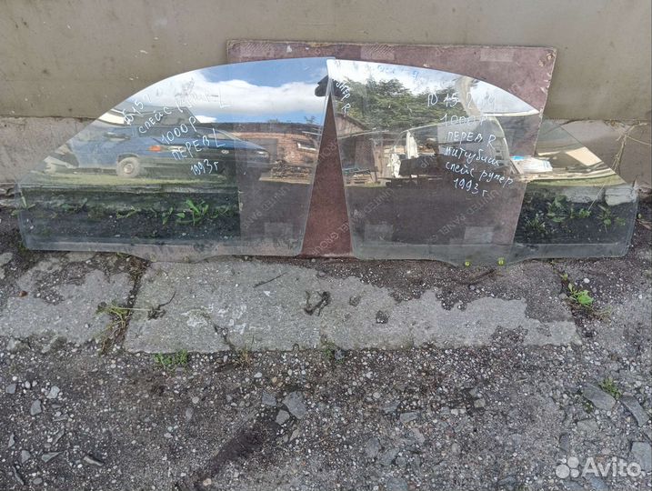 Стёкла передних дверей Митсубиси Спейс Рунер 1993г