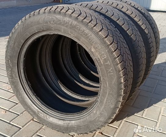 Gislaved Nord Frost 200 SUV 225/60 R18 104T