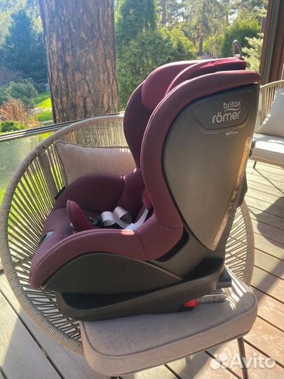 Britax romer trifix2 i size