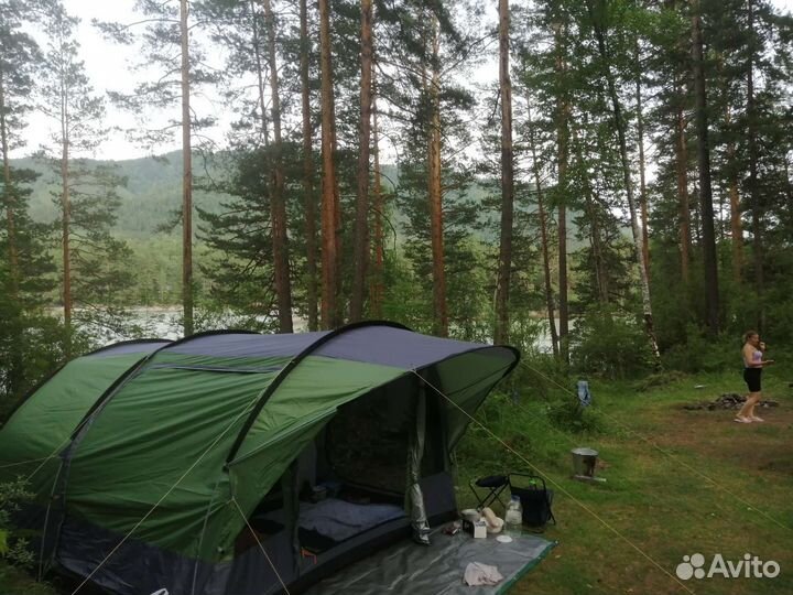 Палатка кемпинговая с тамбуром 8 мест