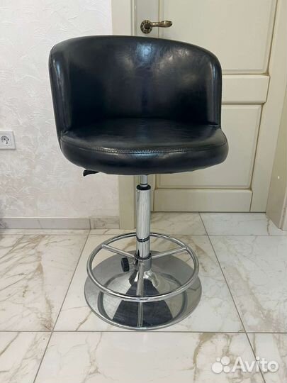 Стул для визажиста бровиста
