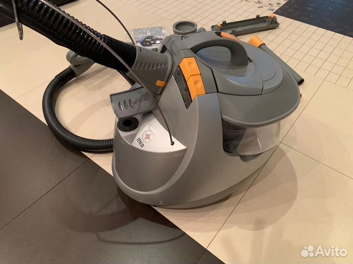 Паровой пылесос Unitekno 909 Производство Италия