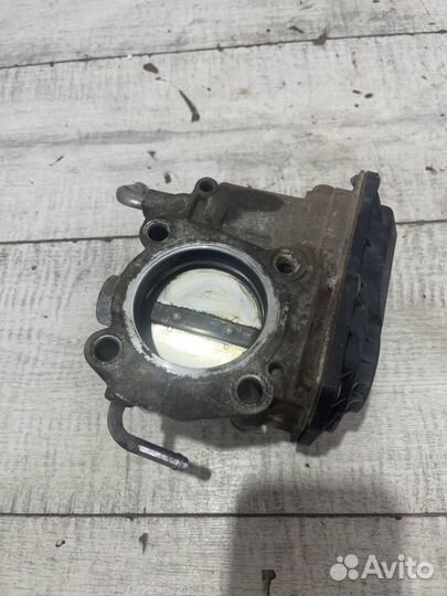 Дроссельная заслонка Toyota RAV 4 3