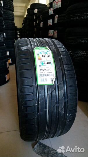 Nokian Tyres zLine 275/35 R20 102Y