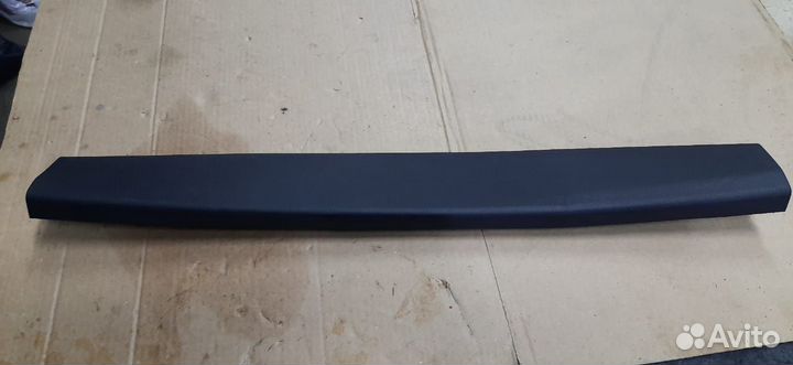 Обшивка крышки багажника Toyota C-HR