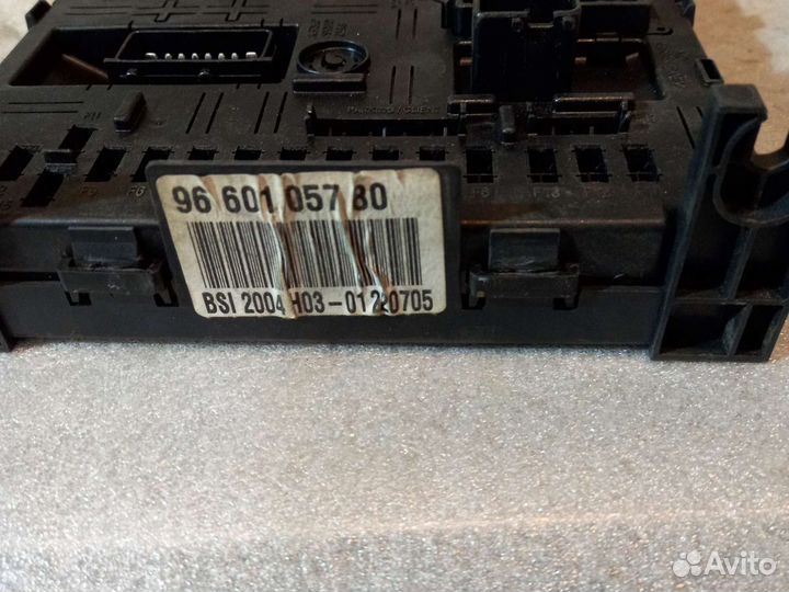 Блок предохранителей Peugeot 307