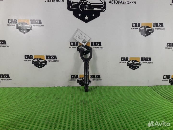 Крюк буксировочный