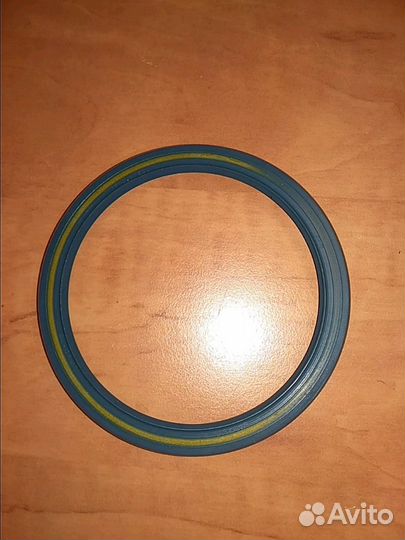 Сальник кпп заднего фланца на JCB 904/20281